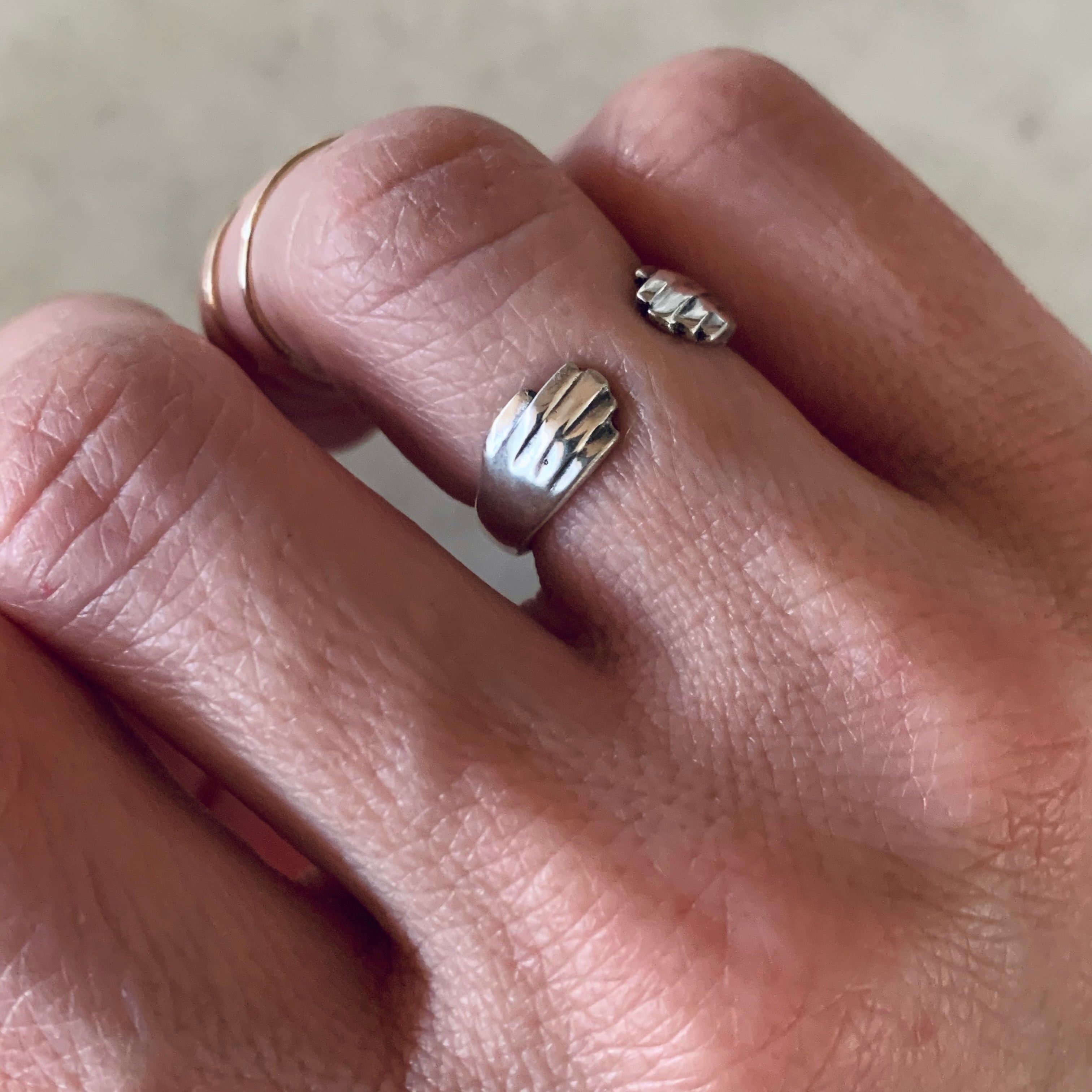 HAMMERED SILVER RING – Silver Streak Store